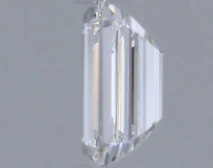 0.32ct Emerald Lab Grown Diamond (Colour D, Clarity VS2, IGI Certified)