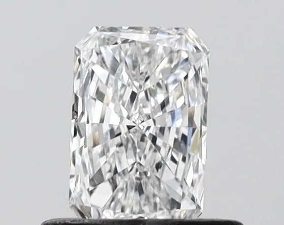 0.42ct Radiant Lab Grown Diamond (Colour D, Clarity VS1, IGI Certified)
