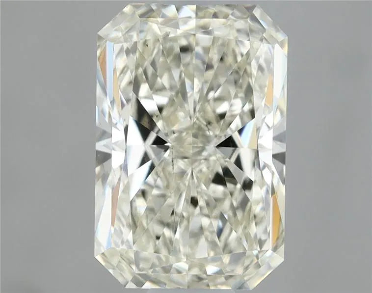 0.70ct Radiant Natural Diamond (Colour J, Clarity VS2, Cut VG, IGI Certified)