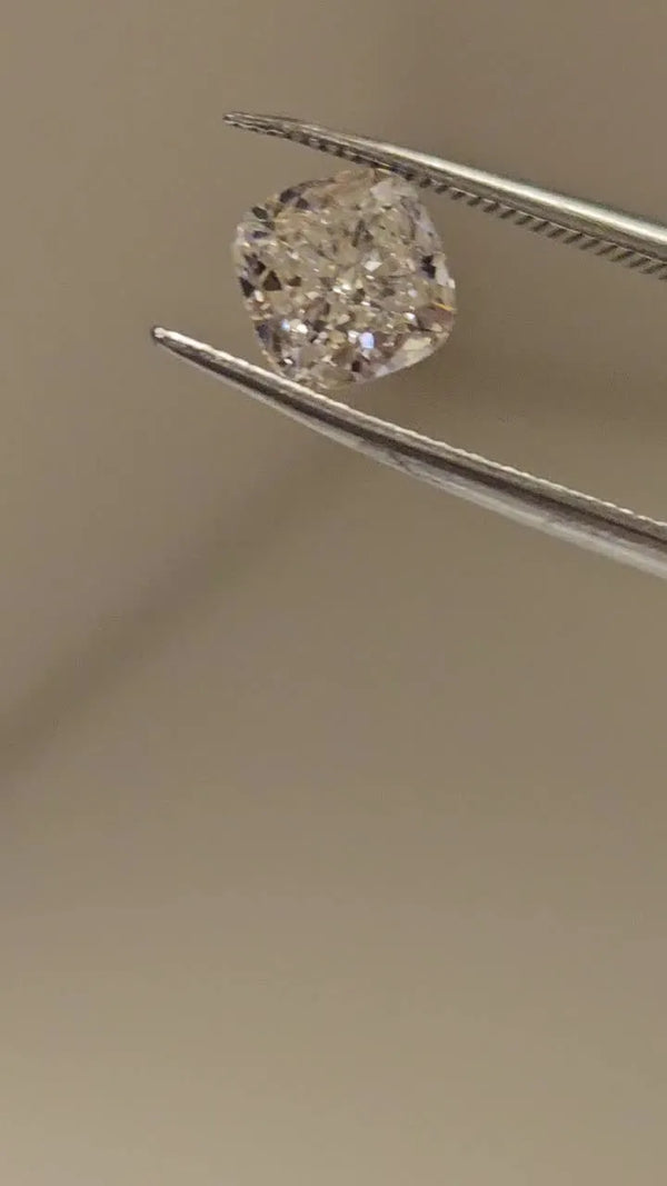 0.80ct Cushion brilliant Natural Diamond (Colour I, Clarity SI1, GIA Certified)