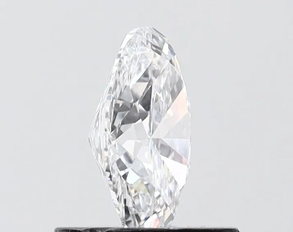 0.91ct Oval Lab Grown Diamond (Colour E, Clarity VS2, IGI Certified)