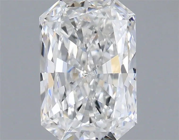 0.93ct Radiant Lab Grown Diamond (Colour E, Clarity VS1, IGI Certified)