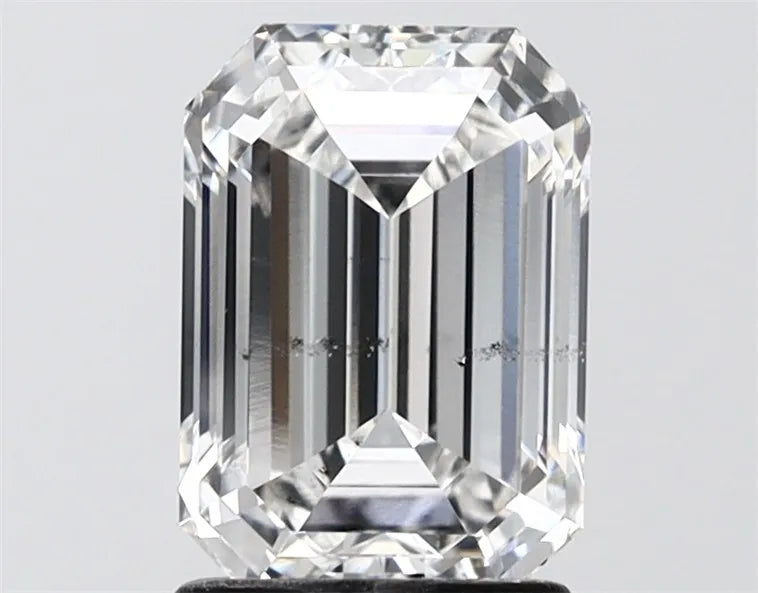 2.01ct Emerald Lab Grown Diamond (Colour F, Clarity SI1, IGI Certified)
