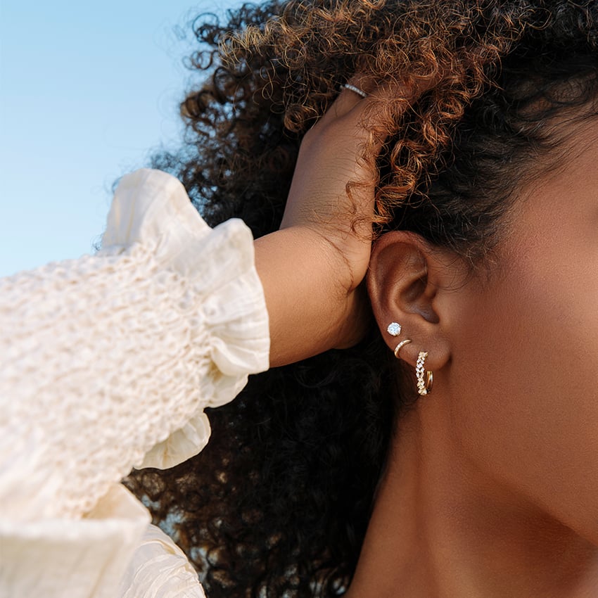 Baguette Diamond Cluster Hoop Earrings (1/4 ct. tw.)